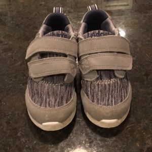 Toddler boy shoes size 6